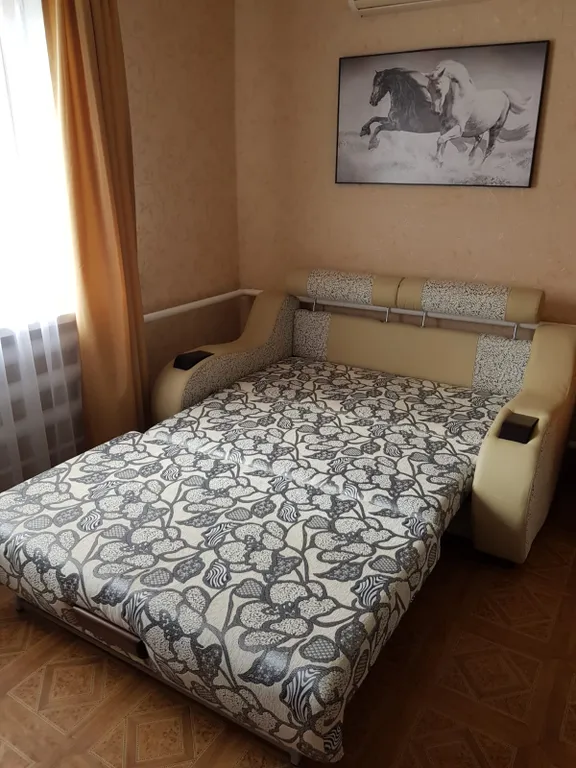 Уютный домик в тихом дворе