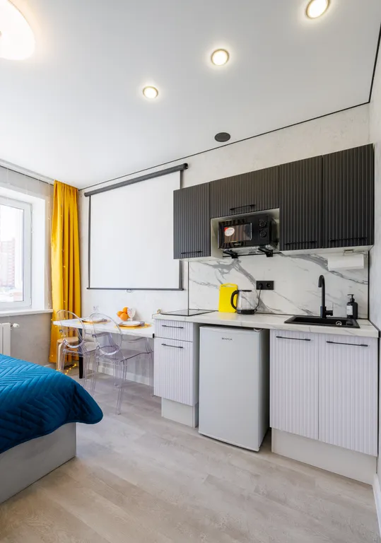 Уютная кино-студия с проектором