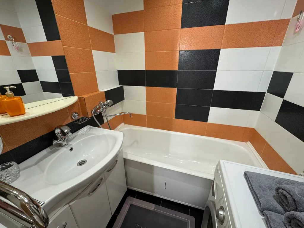 2-комнатная на Дикопольцева