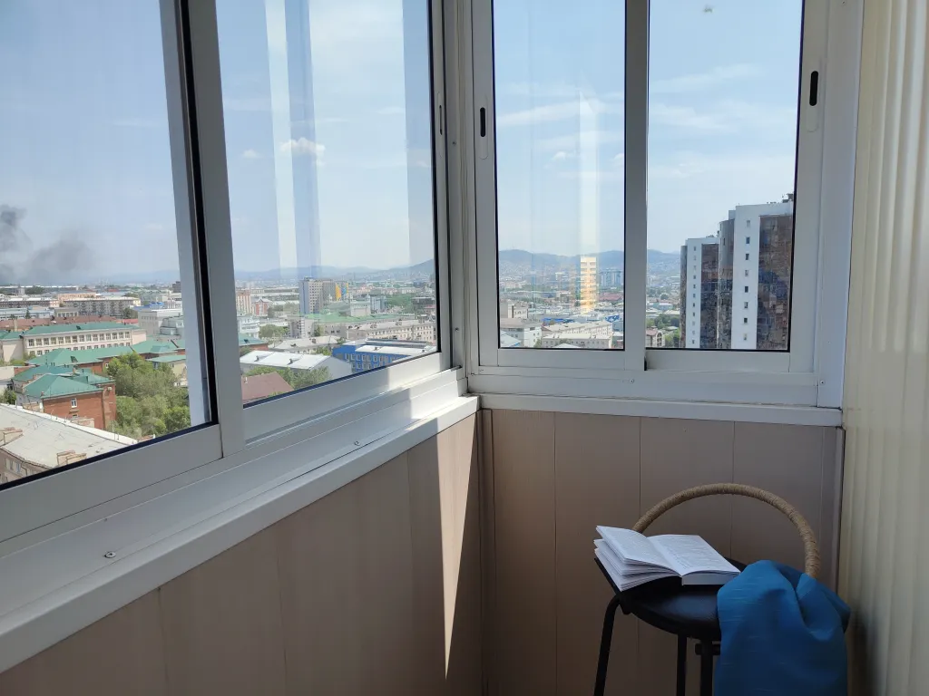 Студия с обзорным видом на весь город
