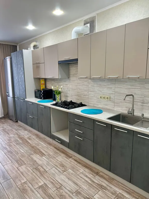 Тëплая, уютная квартира с евроремонтом