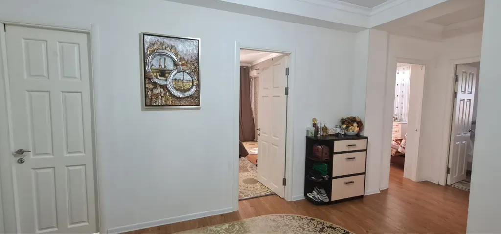 Квартира Трехкомнатная квартира в центре города, в 700 метрах от пляжа — Каспийск