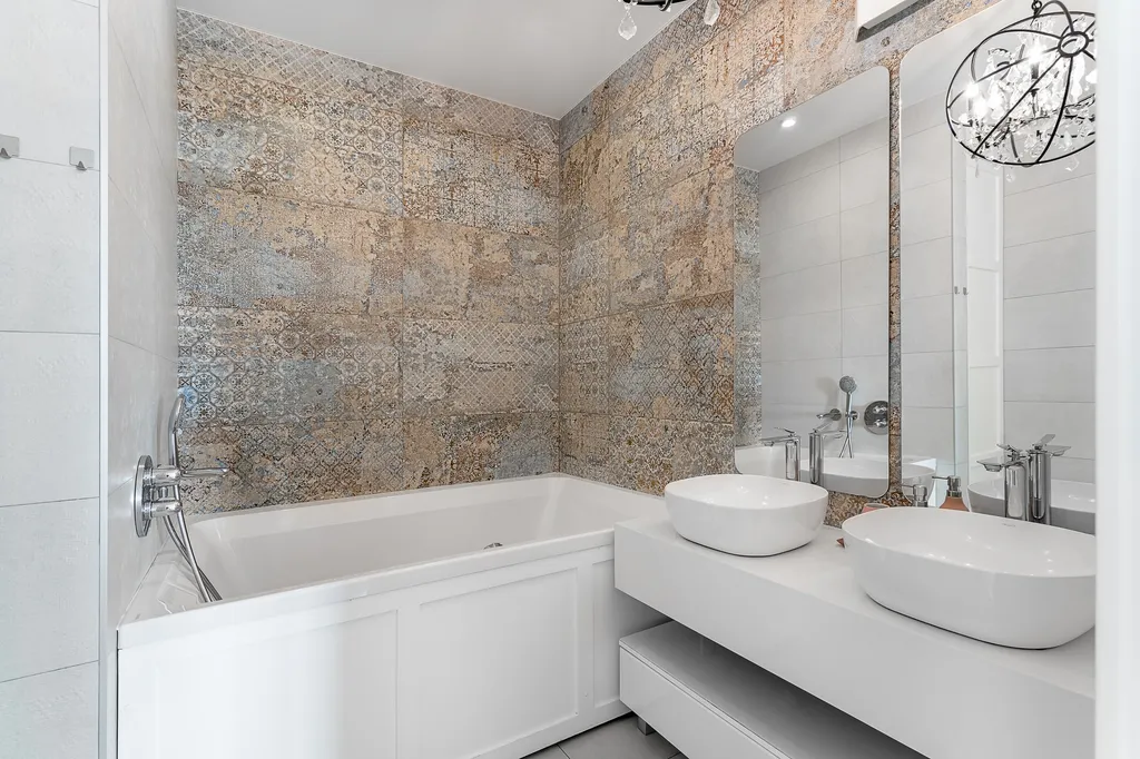 Семейная квартира на первой линии на главной набережной города