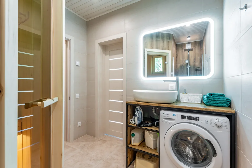 Коттедж в сосновом лесу с сауной