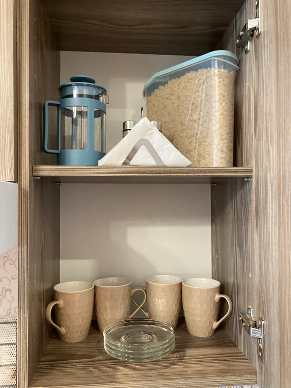 Просторная студия с огромной лоджией у озера