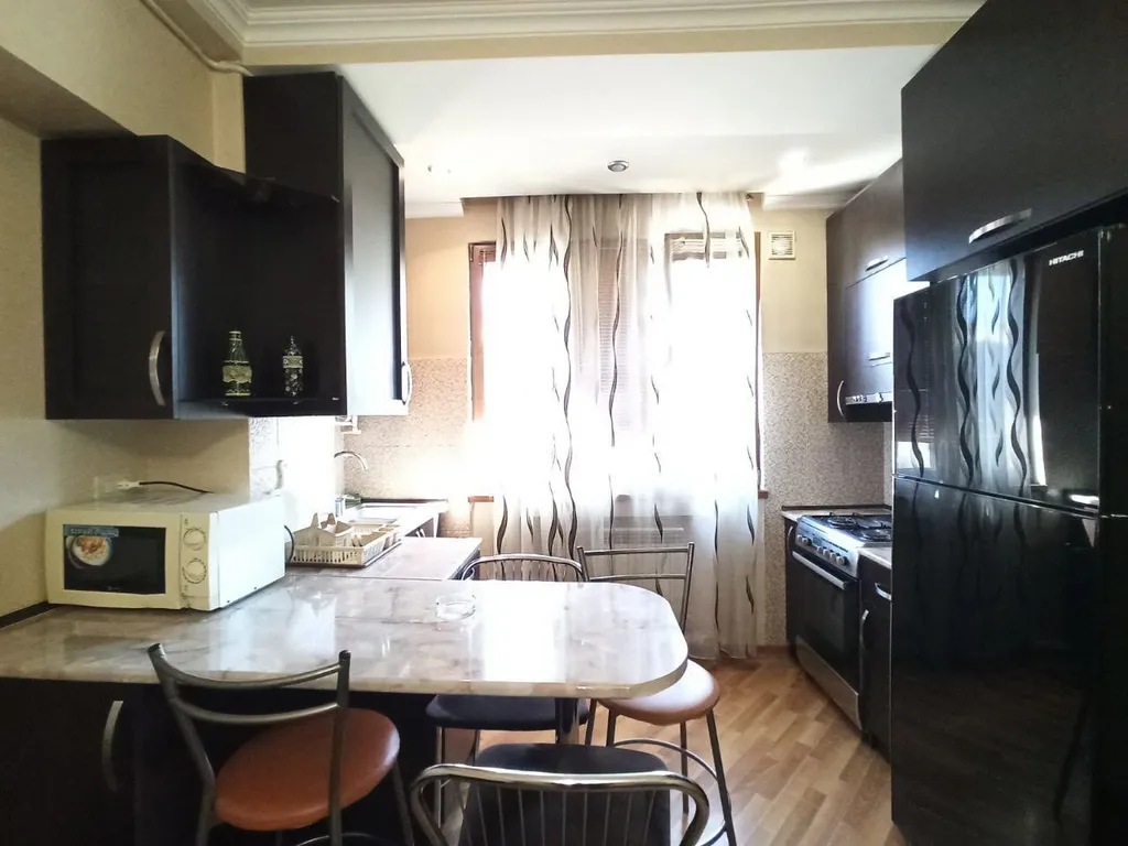 Квртира рядом Площадю Республики