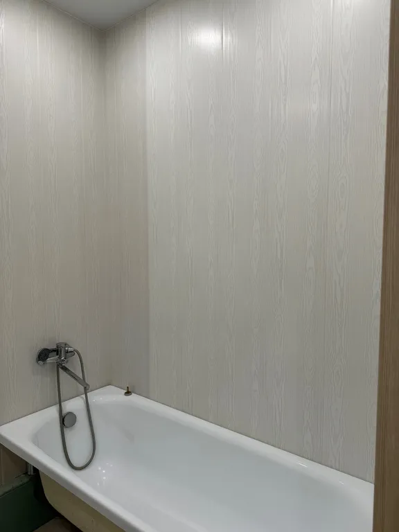 Апартаменты с видом на озеро, есть источник волна в двух шагах