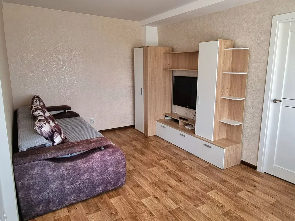 Квартира с живописным видом на город, неподалеку от ТРЦ Красноярье