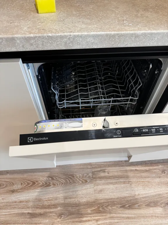 Стильная двухкомнатная квартира у моря Небо 19