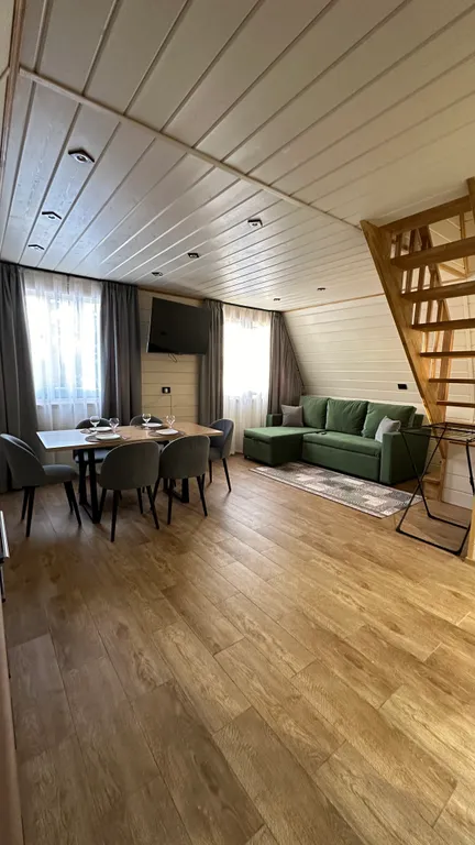 Коттедж Уютный домик с видом на горы — Шерегеш