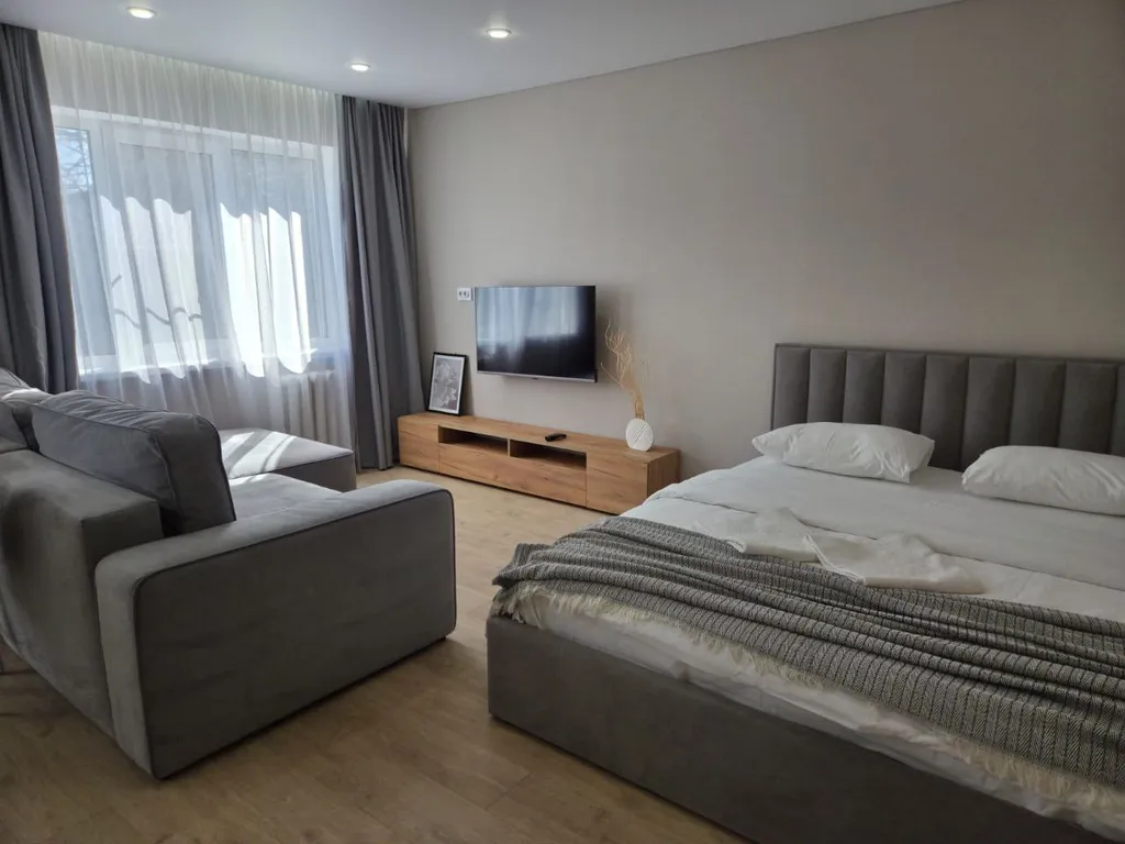 Новая стильная квартира-сттудия в центре, рядом с вокзалом