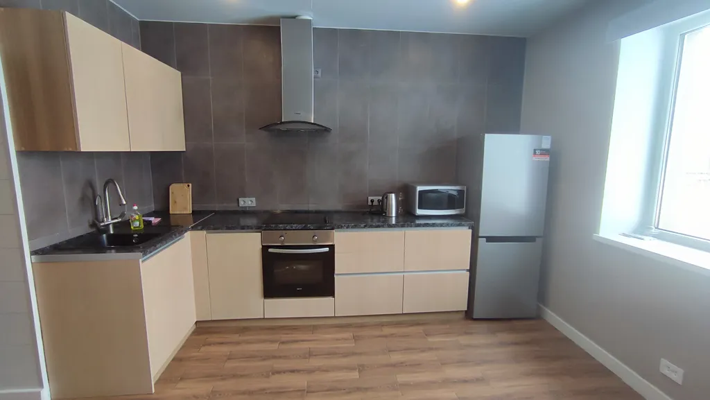 Квартира Двушка люкс с большой кухней — аренда посуточно в Кировск