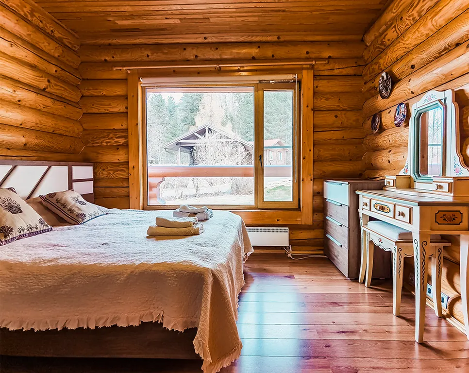 Уютный дом на берегу озера с тёплым бассейном на территории Порт Тихий