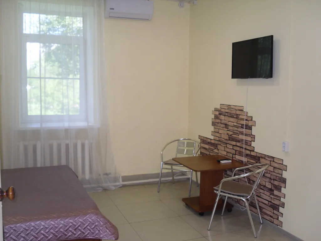 Одноместный номер стандарт с двуспальной кроватью