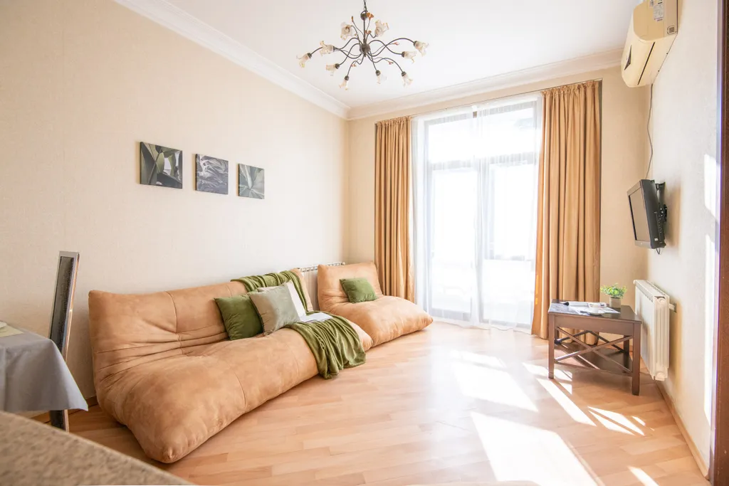 Уютная квартира в грузинском стиле в центре с парковкой