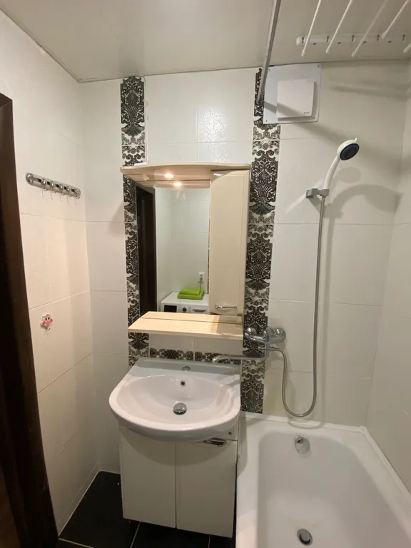 Центр, парковка, лифт, тёплый дом, ТЦ Трио, Лямус