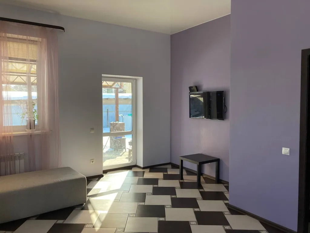 Загородный дом рядом с озером