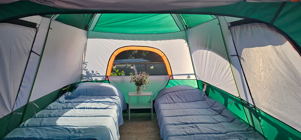 Дом на крыше+модуль палатка на 2х человек.