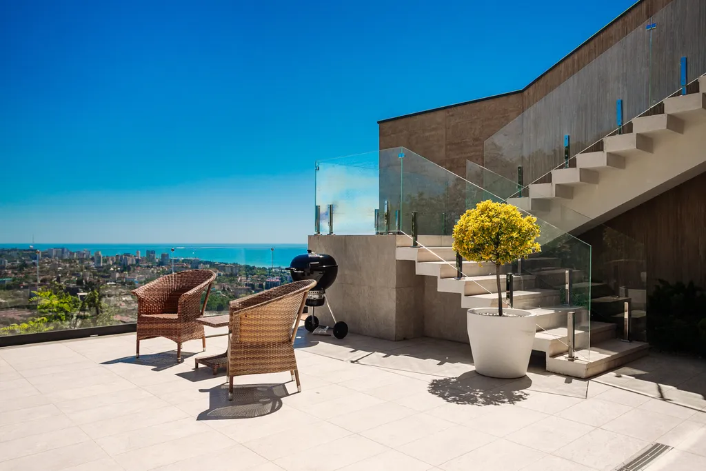 Вилла с потрясающим видом на море и Сочи