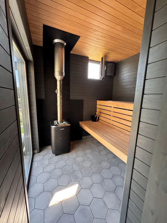 Уютный домик с баней на пруду