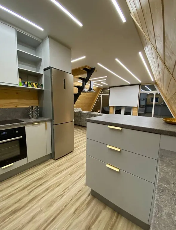 Дом с чаном и видом на реку в стиле A-Frame