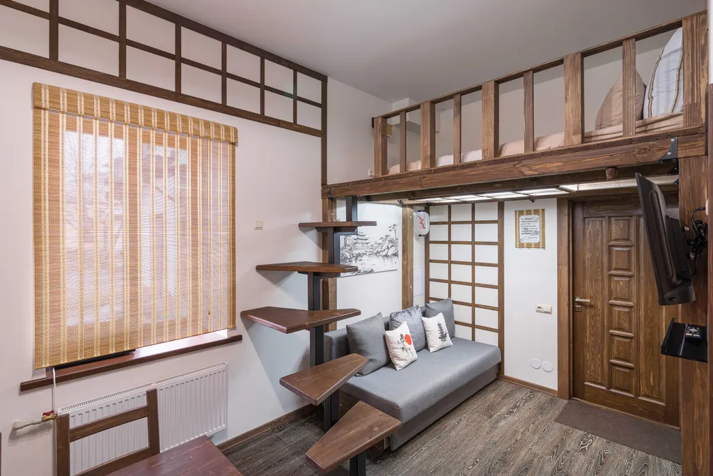 Двухярусная студия в восточном стиле в самом центре города