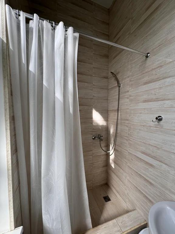 Балкон-та самая изюминка, ради которой стоит остановиться здесь