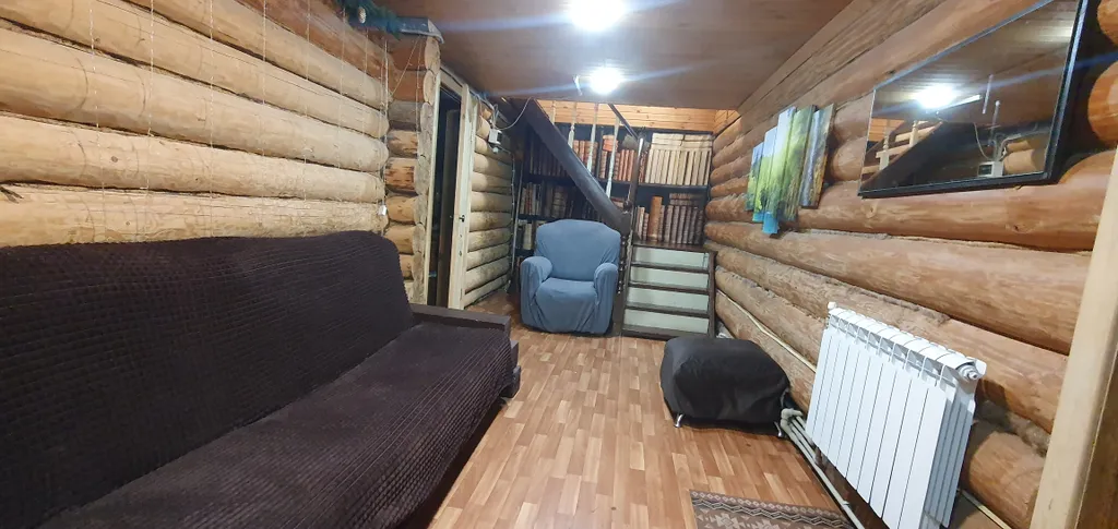 Бревенчатый дом в центре с баней и мангалом