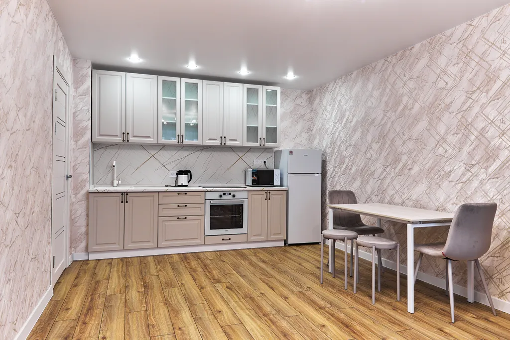 Современная квартира с большой кухней-гостиной