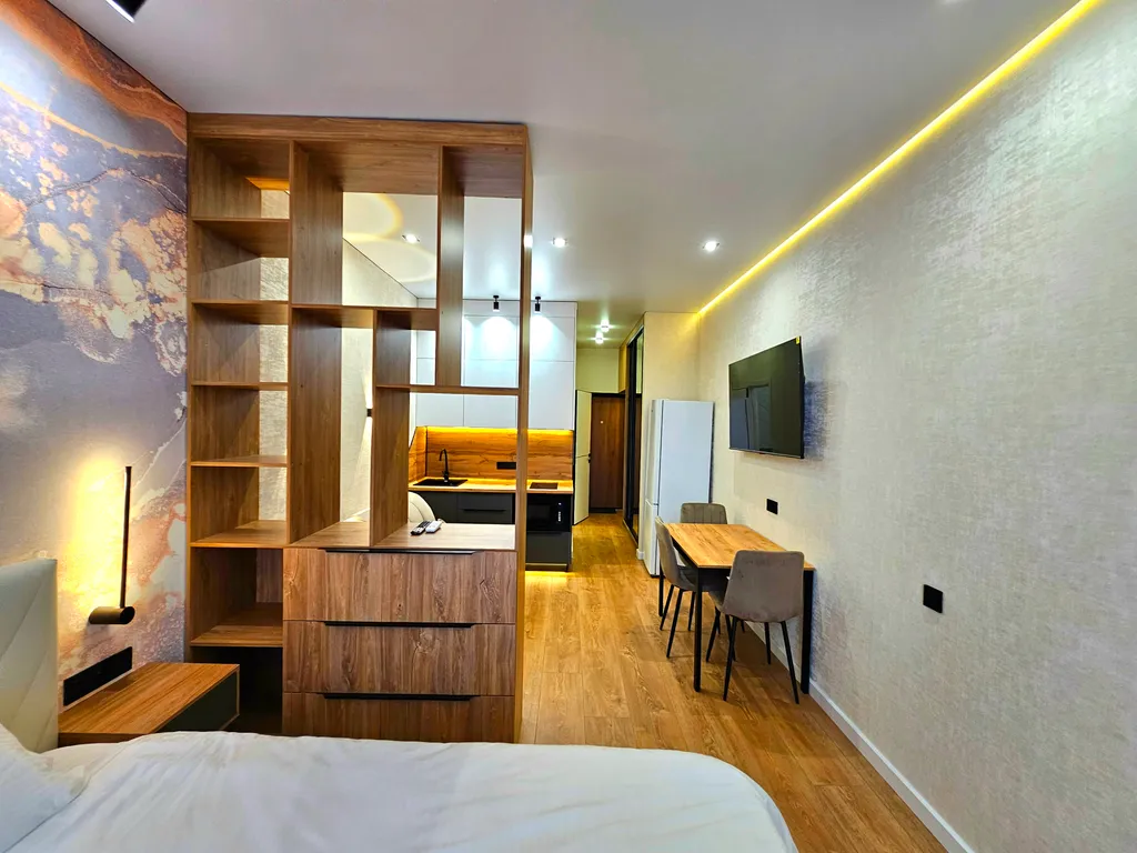 Квартира-студия с видом на парк и море