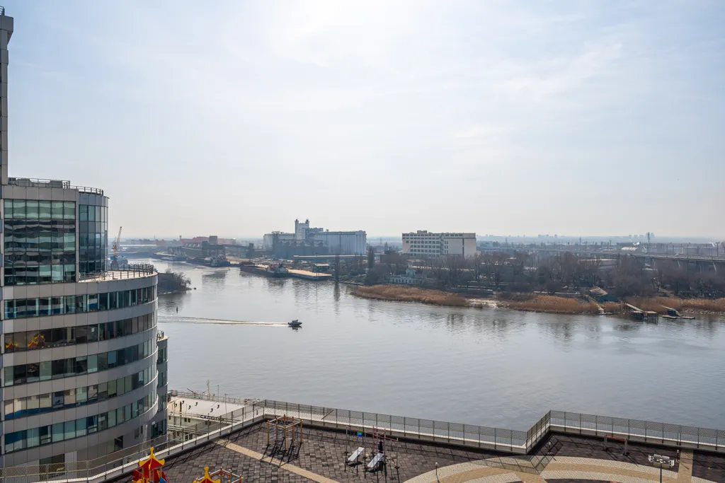 Студия с душой и видом на Дон из окна спальни