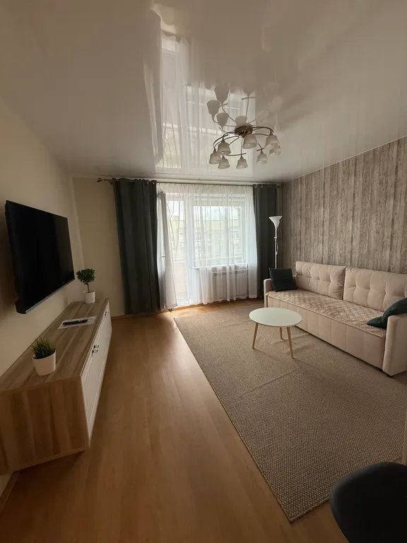 Двухкомнатная квартира недалеко от центра города