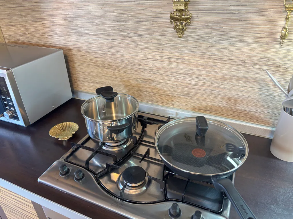 2-квартира на Уральских Пельменях с джакузи