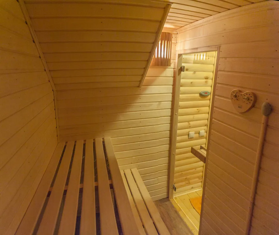 8-комнатный Дом