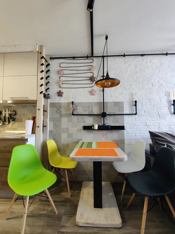 Просторный двухуровневый апартамент в стиле лофт в комплексе Меридиан