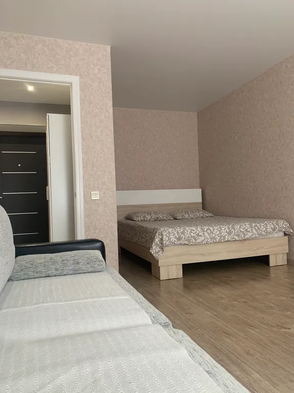 Квартира ЖК Матросова - Черняховского возле ДС Юбилейный — аренда посуточно в Смоленск