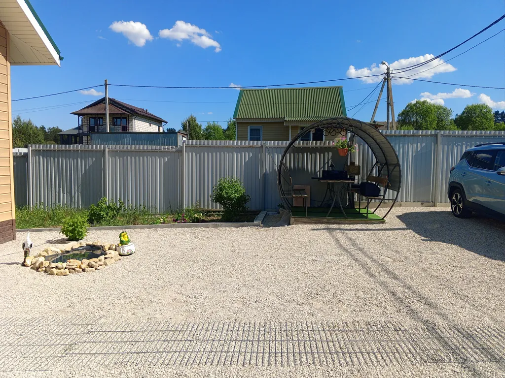 Уютный летний домик на берегу реки Ока