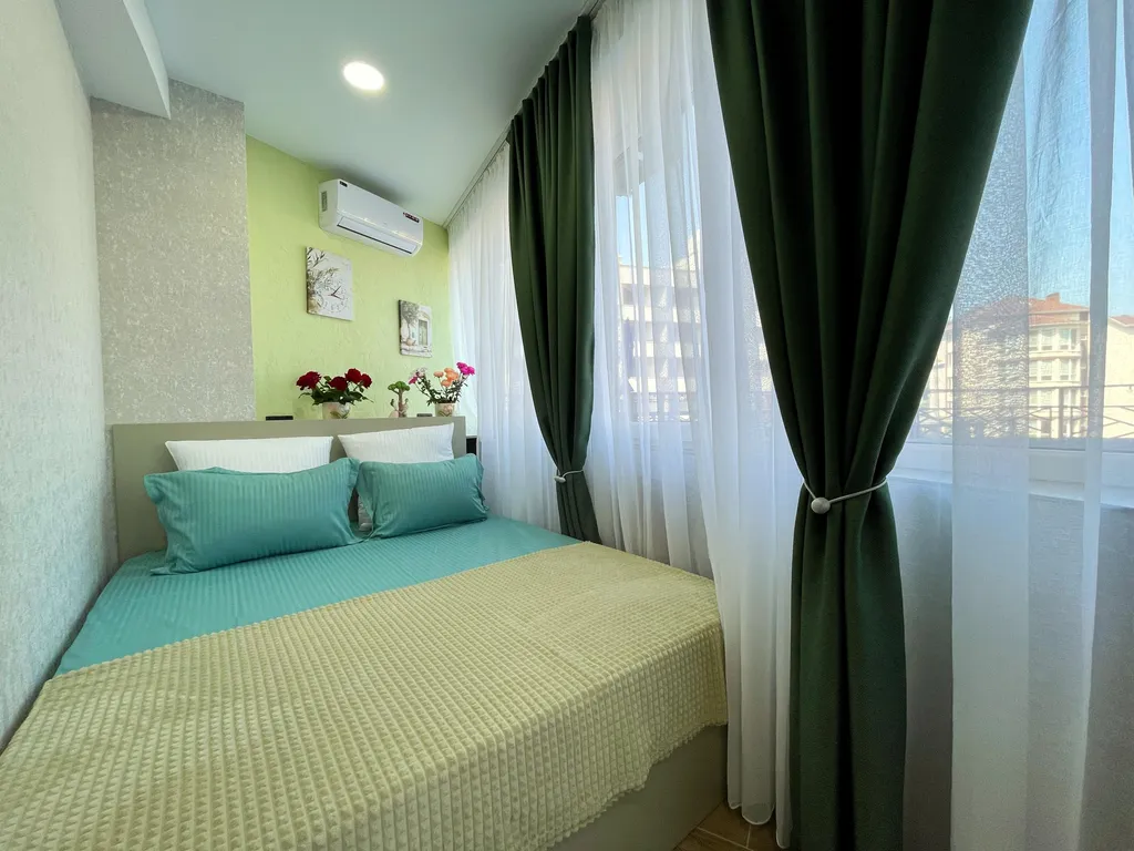 Апартаменты с террасой 60 м2 собственным бассейном, 3 минуты до пляжа