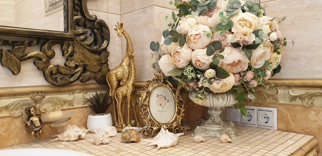 Шикарная 4-комнатная квартира у моря (Royal Apartment on Krymskaya 22)