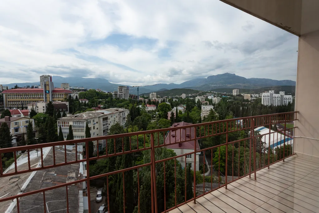 Просторная 3-комнатная квартира с видом на курортную жизнь