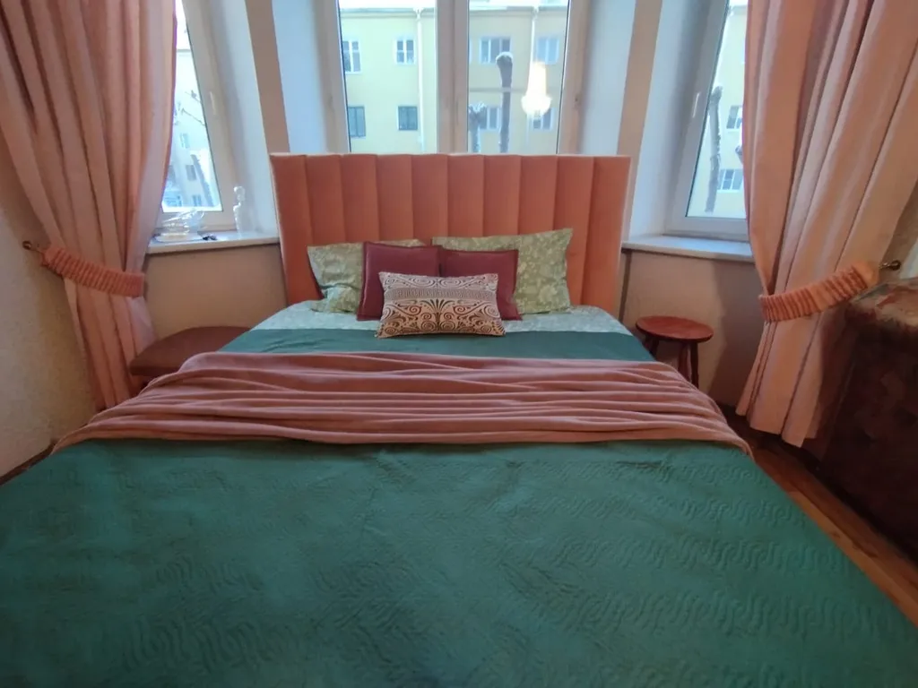 Квартира Шикарная меблированная комната в готическом замке в центре Москвы — Москва