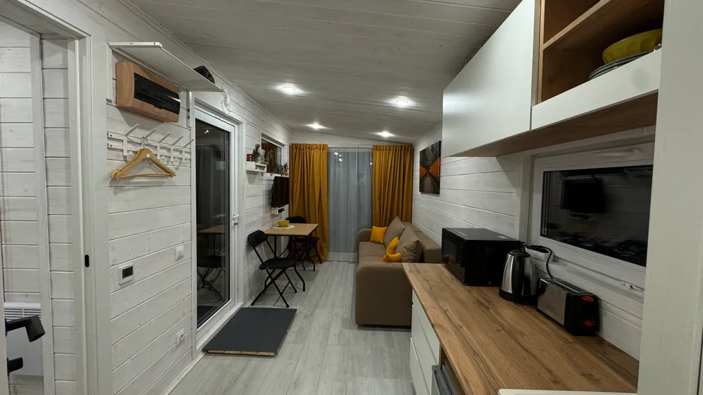 Небольшой уютный домик с чаном