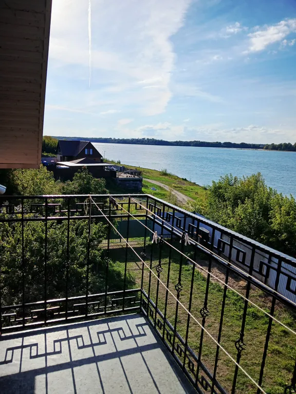 Домик у реки