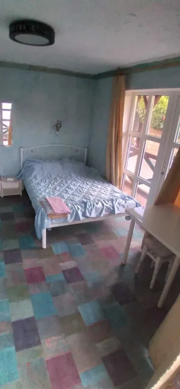 Номер на троих у самого моря.