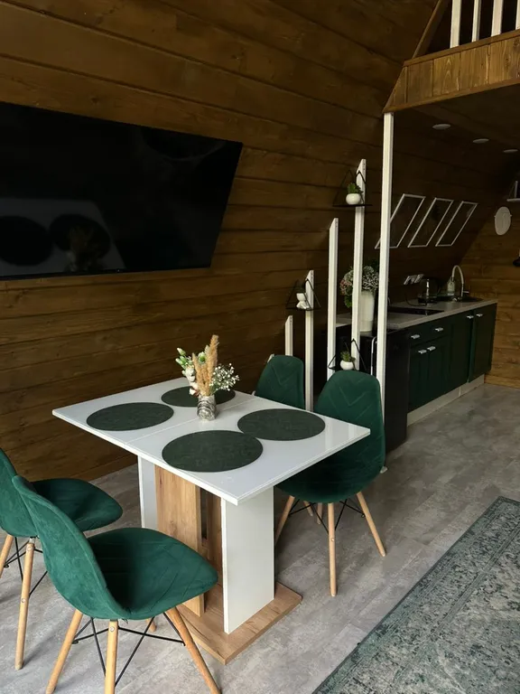 Зеленый домик на 6 человек