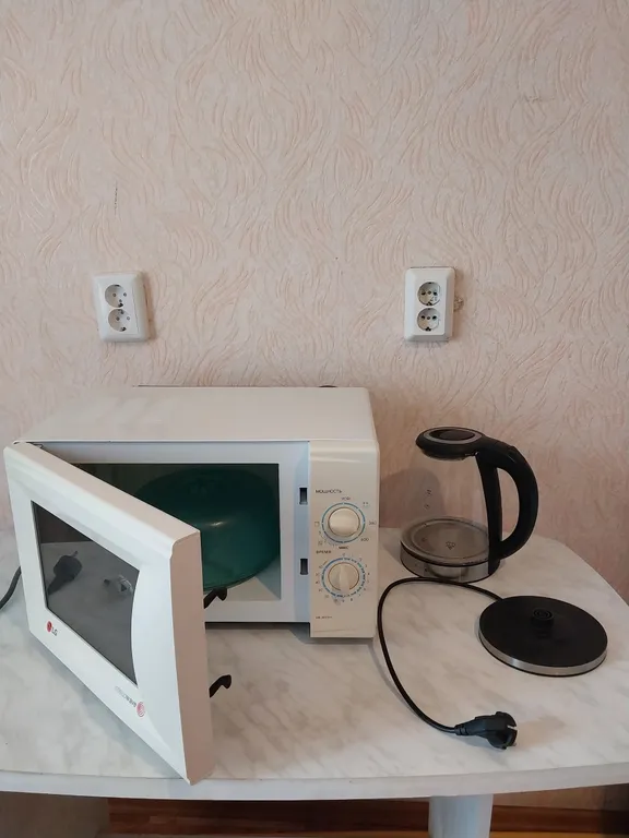 Комфортная евродвушка с двумя диванами в отдельных комнатах