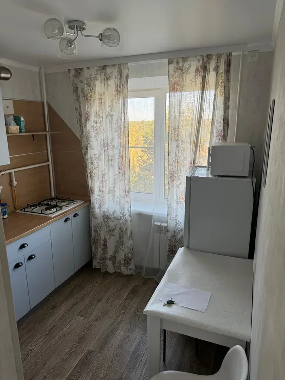 Уютная однокомнатная квартира с видом на берег реки