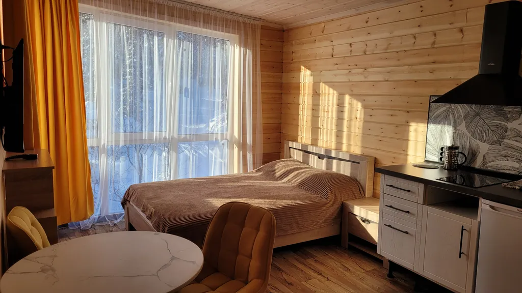 Коттедж Студия для двоих, часть дома с отдельным входом — Шерегеш