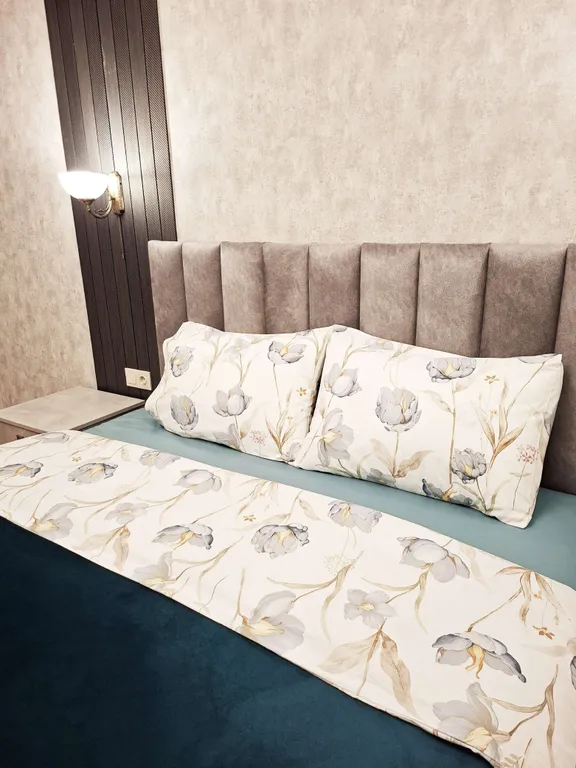 Просторная трехкомнатная квартира в центре Тбилиси с видом на рекуКуру