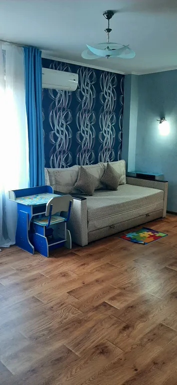 Уютная квартира в центре города с видом на море